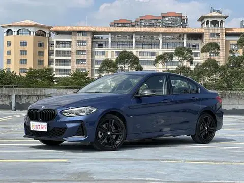 BMW 1 Series 2021 — фото 1