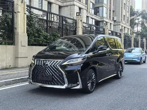 Lexus LM 2020