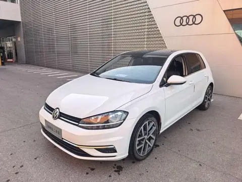 Volkswagen Golf 2018 — фото 1