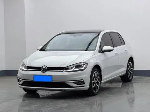 Volkswagen Golf 2018 — фото 1