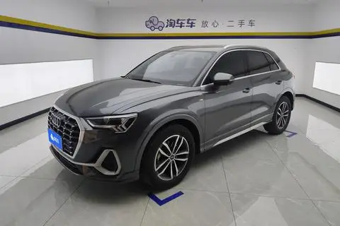 Audi Q3 2021 — фото 1