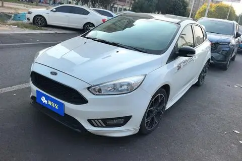 Ford Focus 2017 — фото 1
