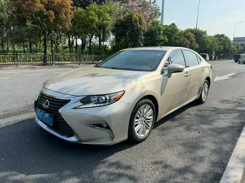 Lexus ES 2015
