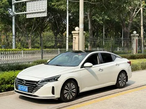 Nissan Teana 2022