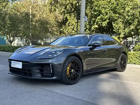 Porsche Panamera 2024 — фото 1