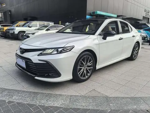 Toyota Camry 2021