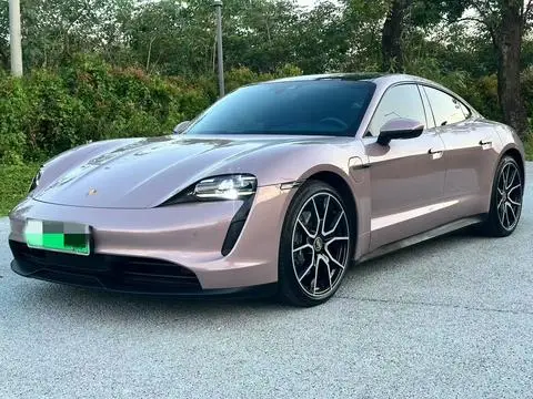 Porsche Taycan 2022