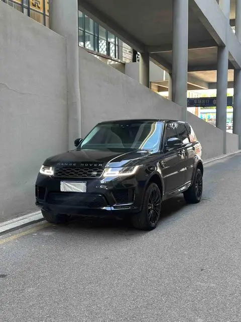 Land Rover 揽胜运动 2018 — фото 1