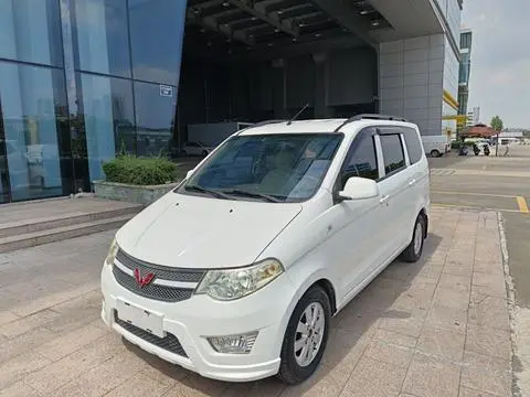 Wuling Hongguang 2016 — фото 1