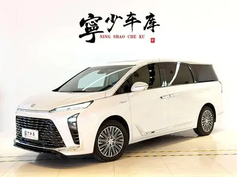 Buick GL8 PHEV 2024