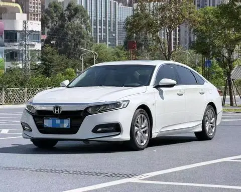 Honda Accord 2018 — фото 1