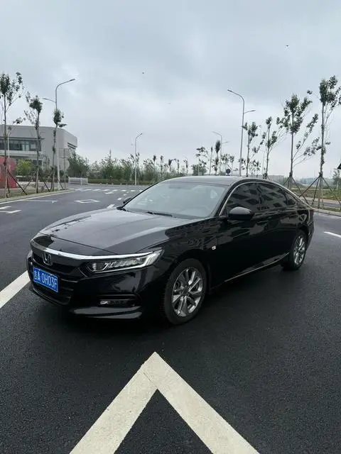 Honda Accord 2018 — фото 1