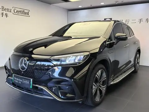 Mercedes-Benz EQE SUV 2024 — фото 1