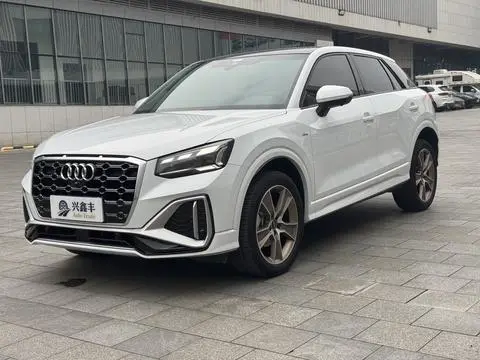 Audi Q2L 2022