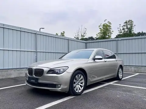 BMW 7 Series 2011 — фото 1