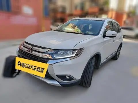 Mitsubishi 欧蓝德 2016
