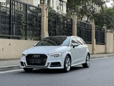 Audi A3 2018 — фото 1