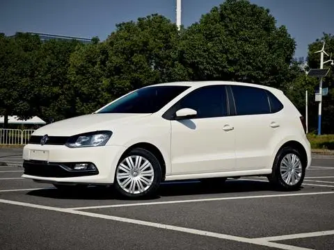 Volkswagen Polo 2016 — фото 1