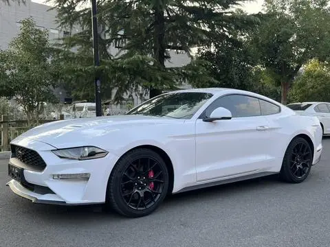 Ford Mustang 2020 — фото 1