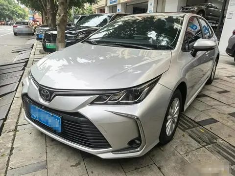 Toyota Corolla 2021 — фото 1