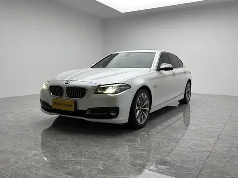 BMW 5 Series 2017 — фото 1
