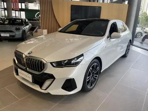 BMW 5 Series 2025