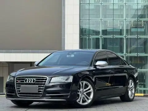 Audi S8 2013