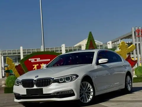 BMW 5 Series 2018 — фото 1