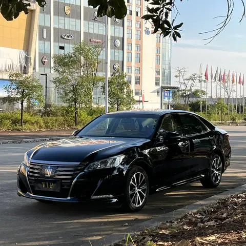 Toyota Crown 2018 — фото 1