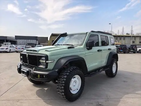 TANK 300 2023