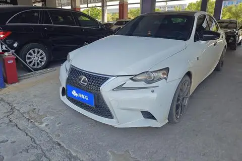Lexus IS 2013