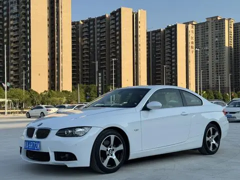 BMW 3 Series 2009 — фото 1