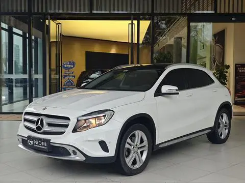 Mercedes-Benz GLA 2016 — фото 1
