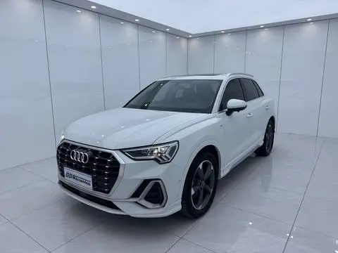 Audi Q3 2022 — фото 1