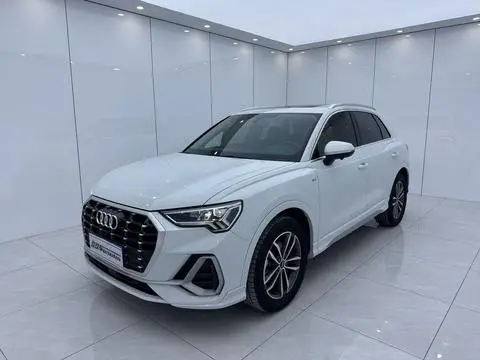 Audi Q3 2022 — фото 1