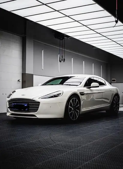 Aston Martin Rapide 2016
