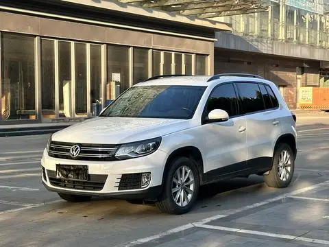 Volkswagen Tiguan 2016 — фото 1