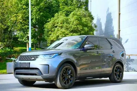 Land Rover Discovery 2018 — фото 1