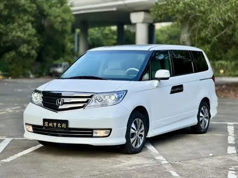Honda 艾力绅 2015