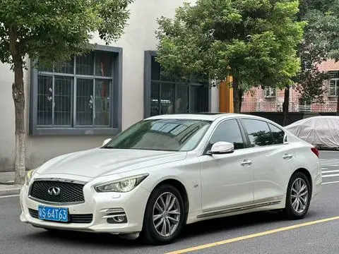 Infiniti Q50L 2015 — фото 1