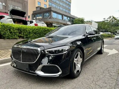 Mercedes-Benz 迈巴赫S-Class 2025