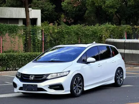 Honda Jade 2017 — фото 1