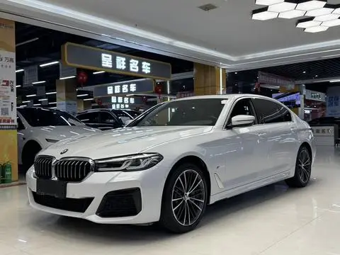 BMW 5 Series 2021 — фото 1