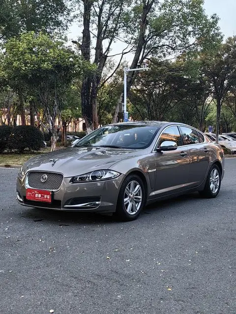 Jaguar XF 2015