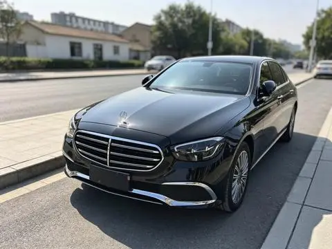 Mercedes-Benz E-Class 2022 — фото 1