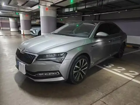 Skoda Superb 2023 — фото 1