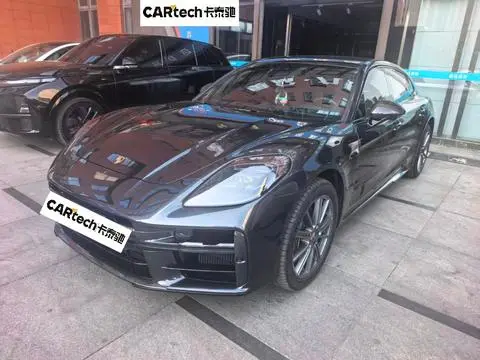 Porsche Panamera 2024