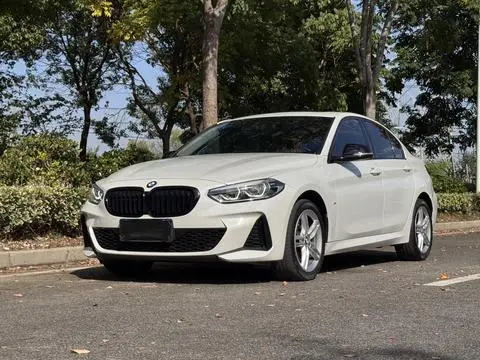BMW 1 Series 2021