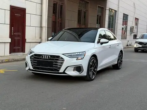 Audi A3 2023 — фото 1