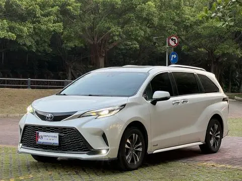 Toyota Granvia 2023